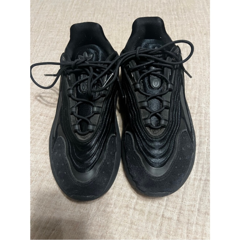 Adidas Ozelia Sneakers Black Size 8 - Picture 3 of 3
